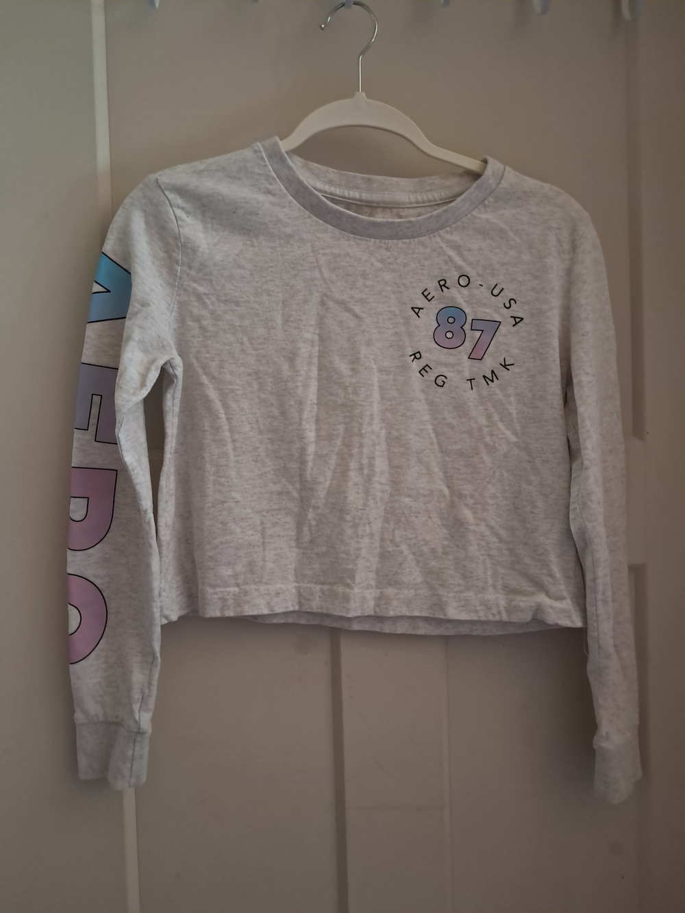 Aero 87 Light Gray Long-Sleeve Juniors Top
